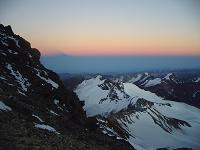 Le sommet se decoupe sur l'horizon du matin